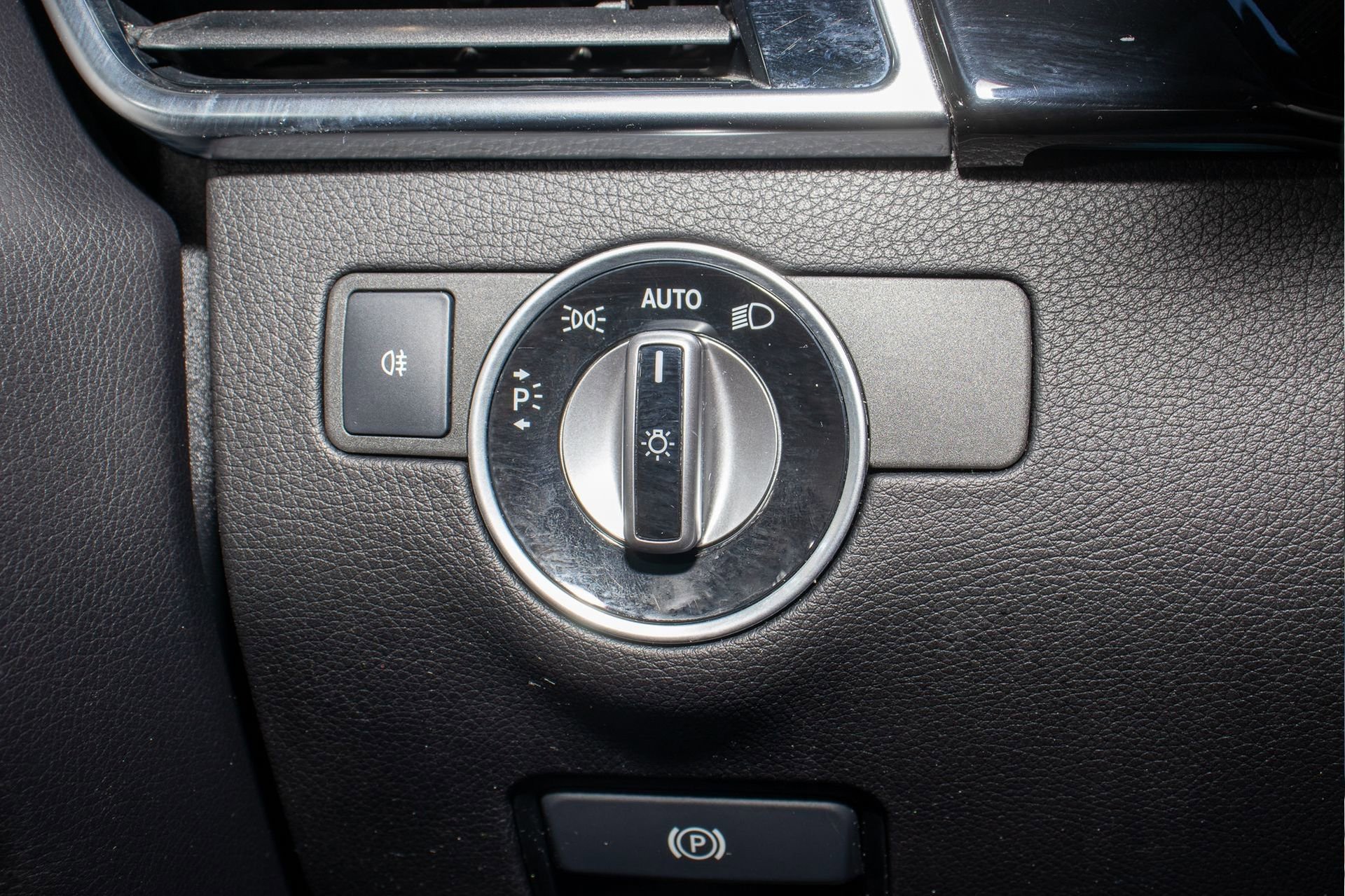 Used 2018 Mercedes-Benz GLE 43 AMG 4MATIC Coupe w/ Premium 3 Package image 25