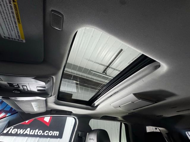 Used 2018 GMC Yukon Denali w/ Denali Ultimate Package image 17