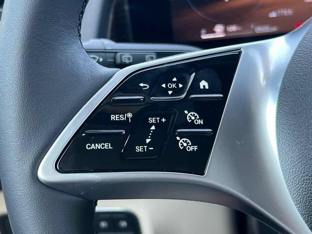 New 2026 Mercedes-Benz GLB 250 4MATIC image 17