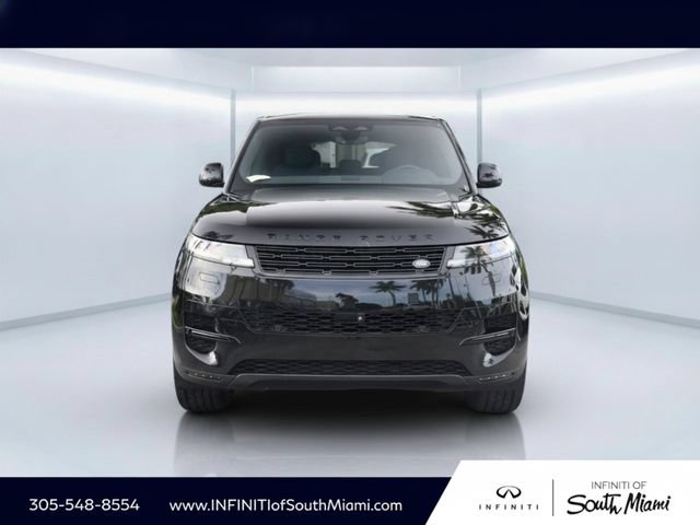 Used 2025 Land Rover Range Rover Sport SE AWD/4WD image 2