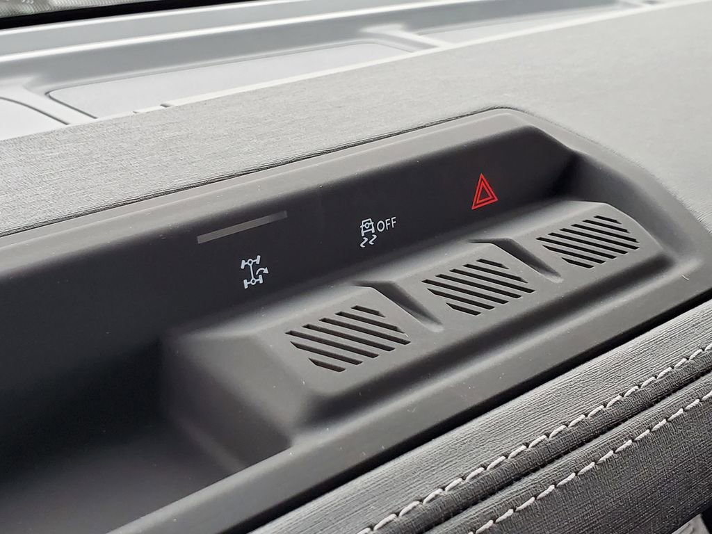 New 2025 Ford Bronco Outer Banks image 18