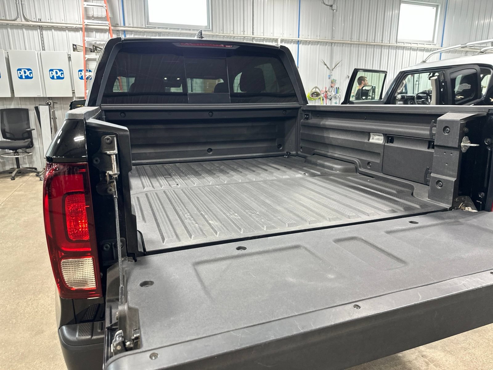Used 2023 Honda Ridgeline Black Edition image 25