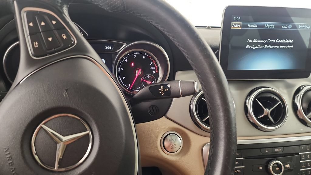 Used 2018 Mercedes-Benz GLA 250 4MATIC image 23