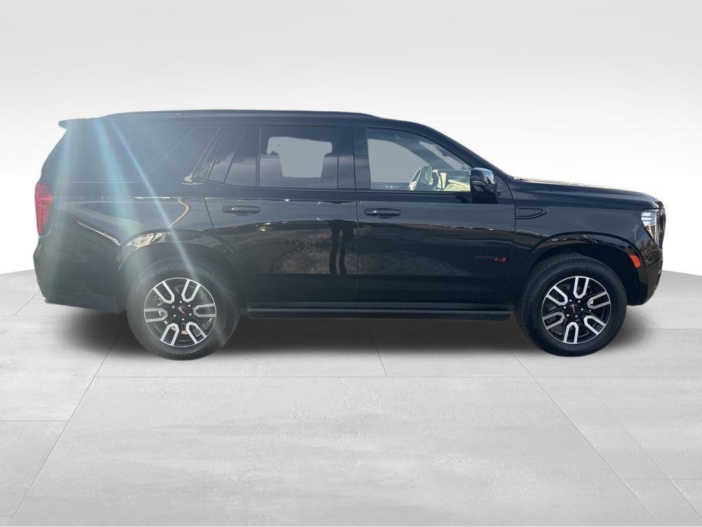 Used 2023 GMC Yukon AT4 w/ AT4 Premium Plus Package image 7