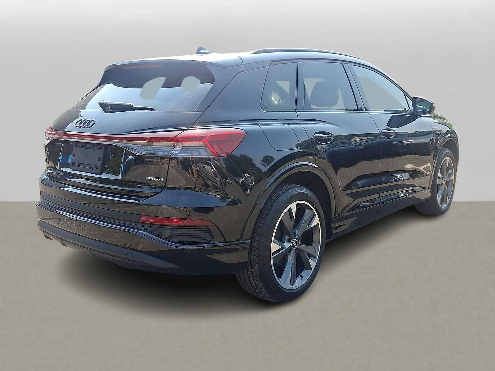Used 2023 Audi Q4 e-tron Prestige w/ Black Optic Package AWD/4WD image 31