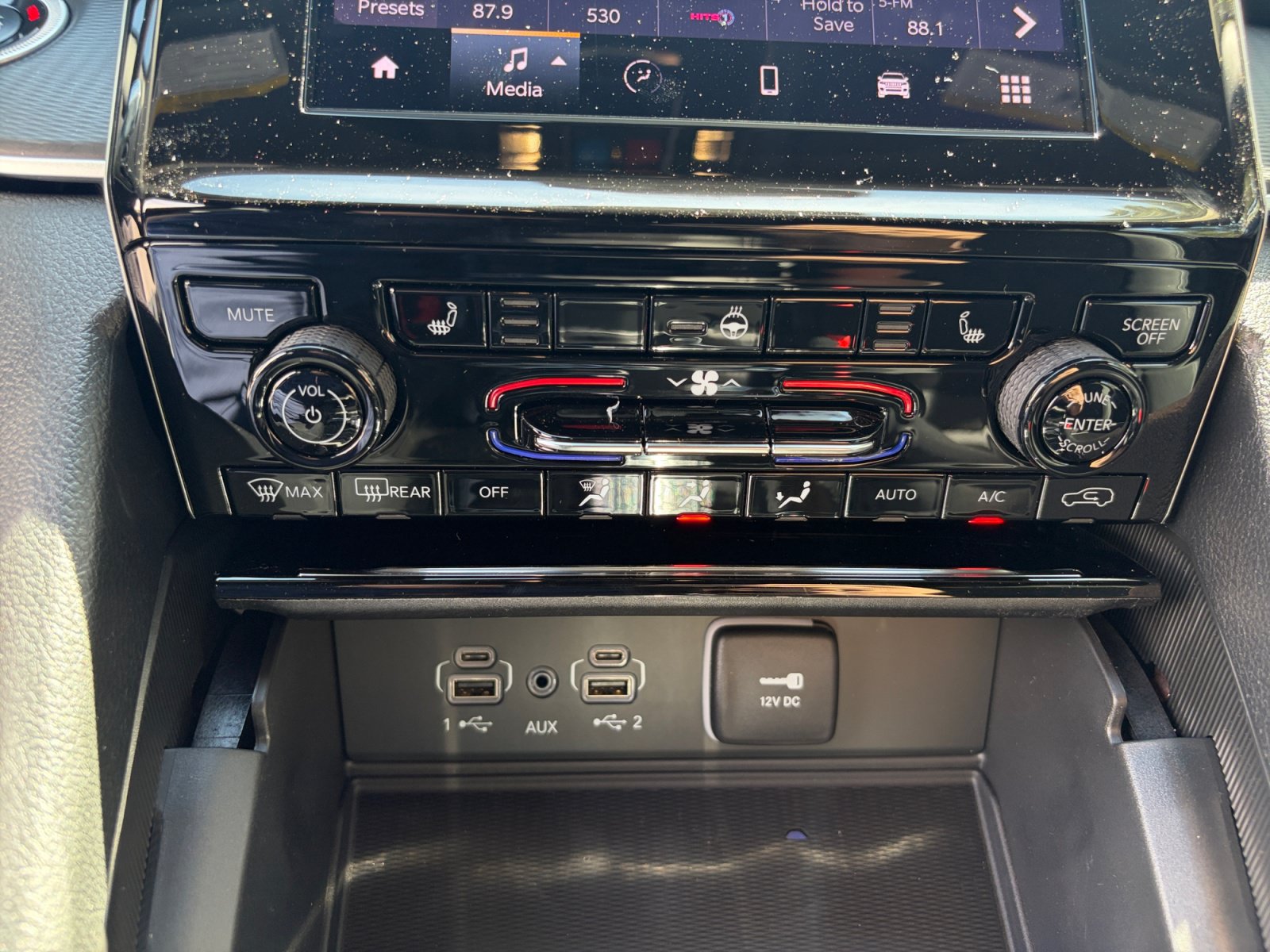 New 2026 Jeep Grand Cherokee Laredo X AWD/4WD image 30