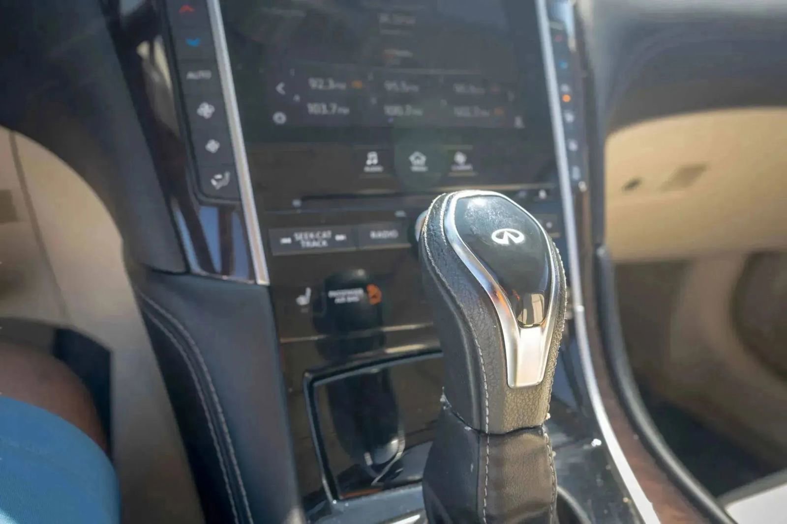 Used 2019 INFINITI Q50 Luxe w/ Essential Package (3.0T Luxe) image 41