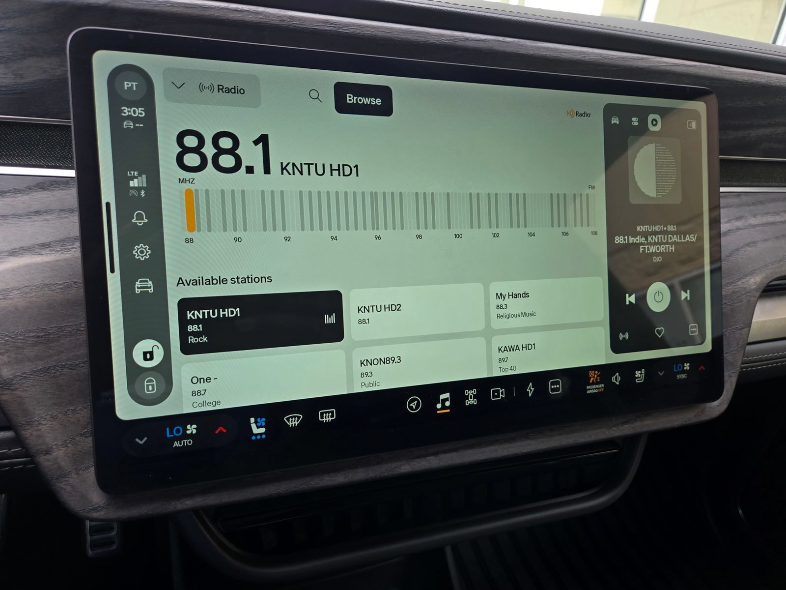 Used 2023 Rivian R1S Adventure Quad AWD/4WD image 16