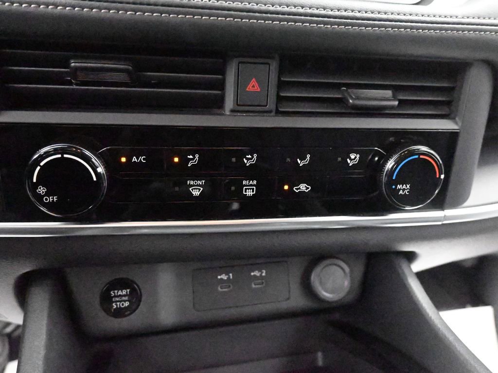 Used 2024 Nissan Rogue S image 36