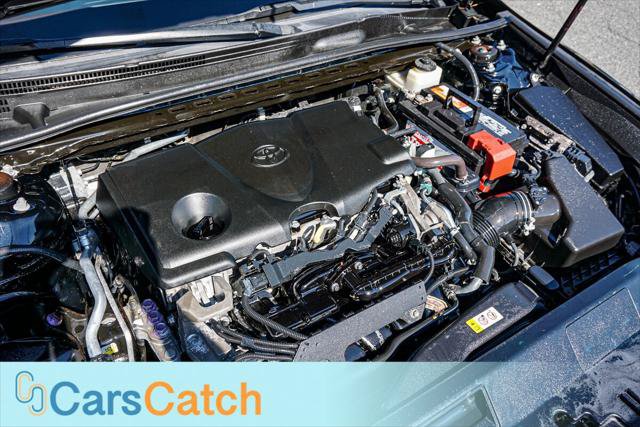 Used 2018 Toyota Camry LE w/ Moonroof Package FWD image 41