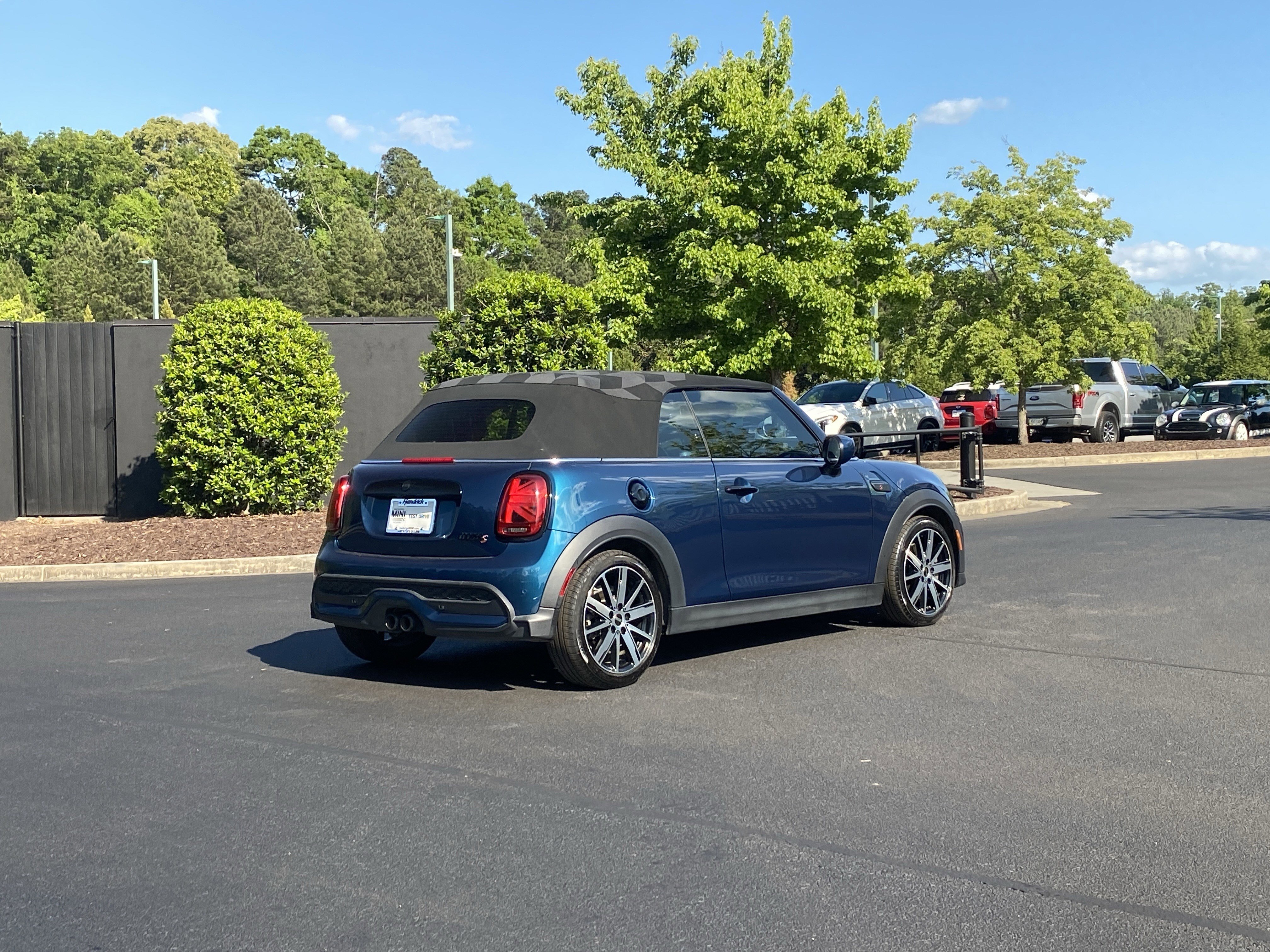 Used 2022 MINI Cooper S w/ Sidewalk Package image 30