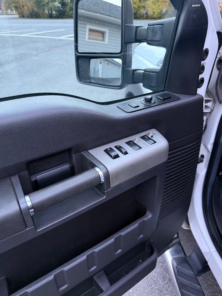 Used 2016 Ford F350 Lariat w/ Lariat Ultimate Package image 11