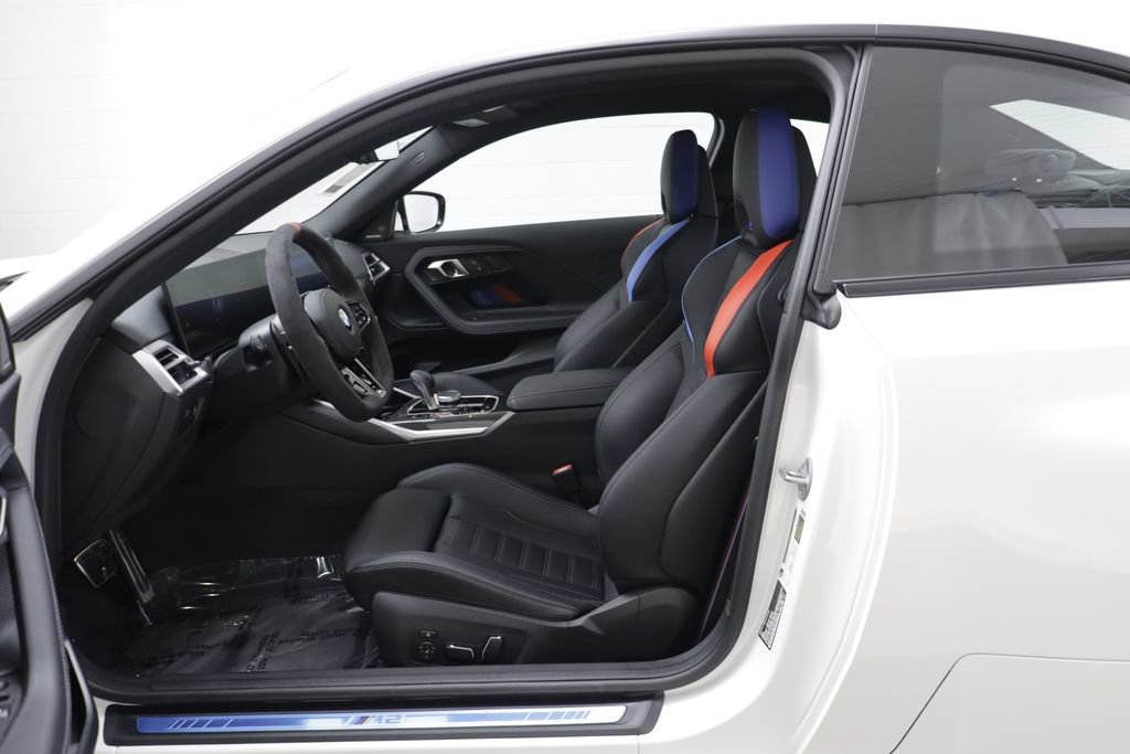 Used 2026 BMW M2 w/ Lighting Package RWD image 5