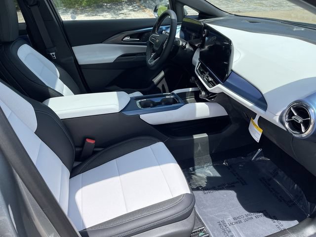 New 2026 Chevrolet Equinox EV LT FWD image 17