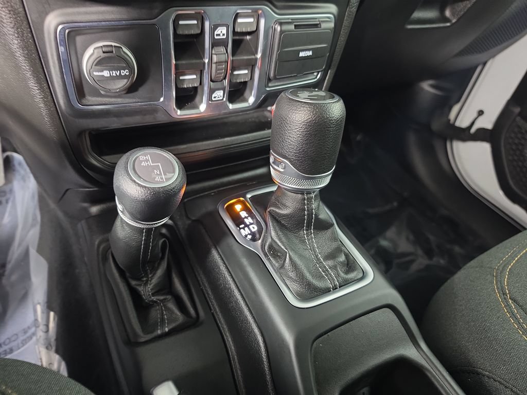 Used 2024 Jeep Wrangler Unlimited Sport AWD/4WD image 23