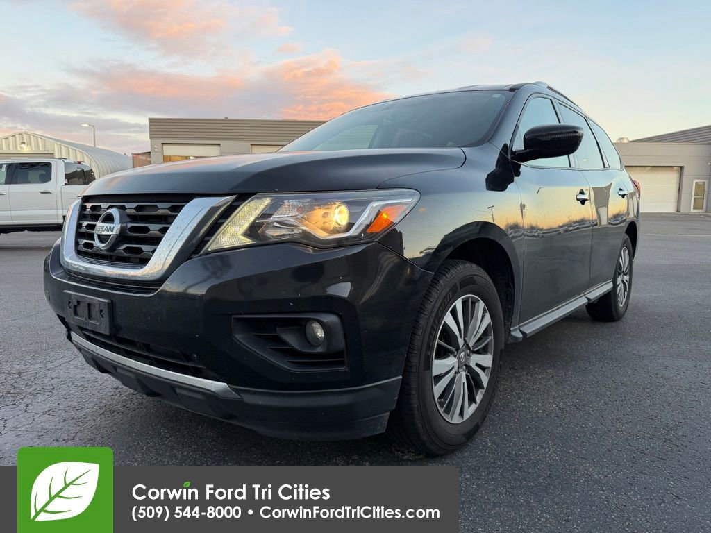 Used 2018 Nissan Pathfinder SV