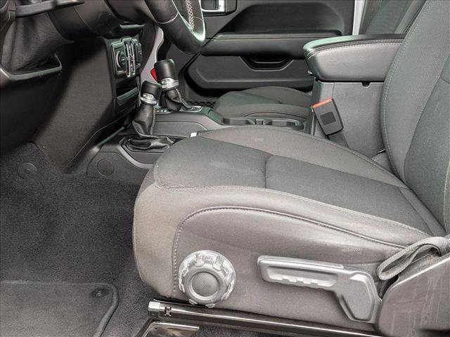Used 2019 Jeep Wrangler Unlimited Sahara image 15