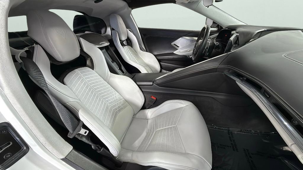 Used 2020 Chevrolet Corvette Stingray Premium Cpe w/ 3LT Preferred Equipment Group image 37