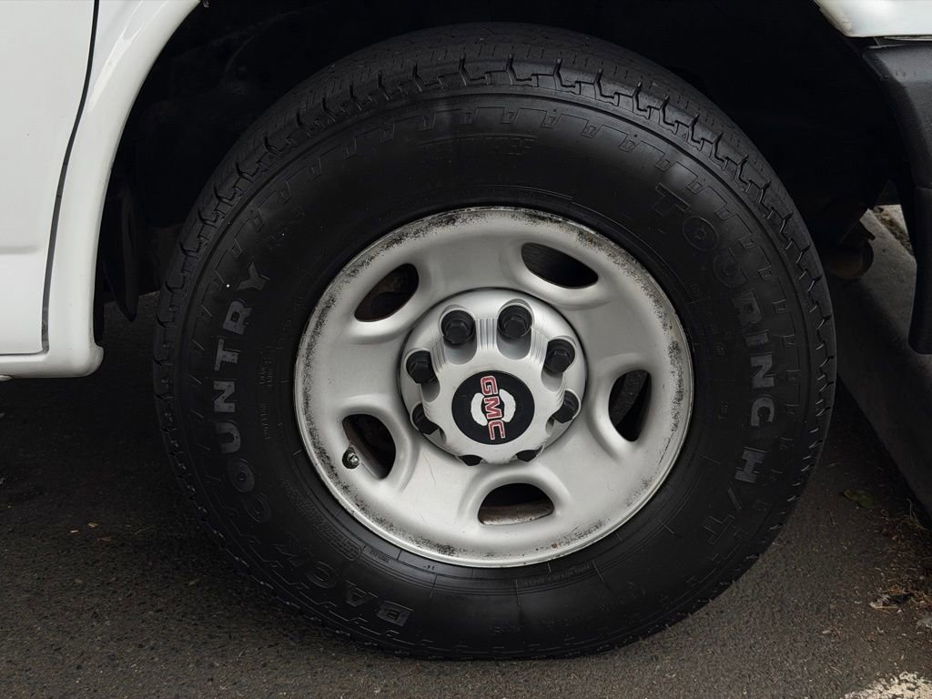 Used 2007 GMC Savana 2500 RWD image 40