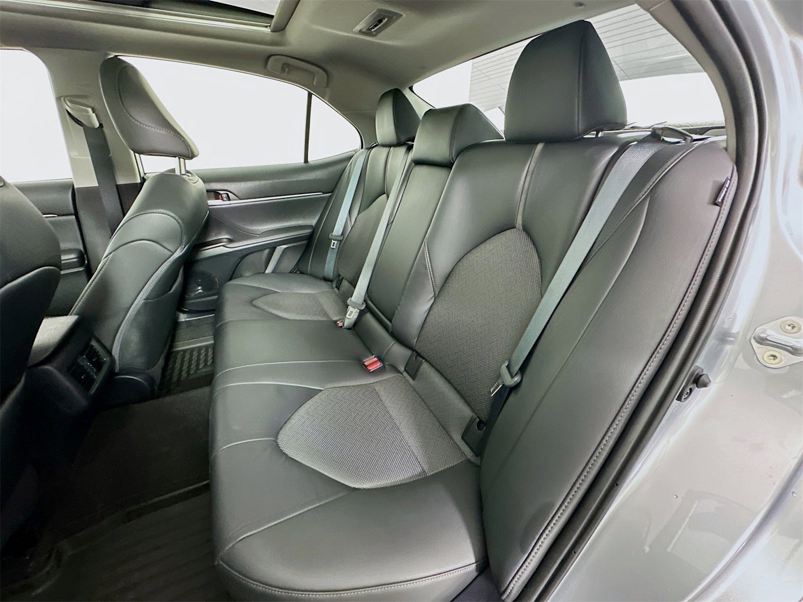 Used 2023 Toyota Camry XLE image 26