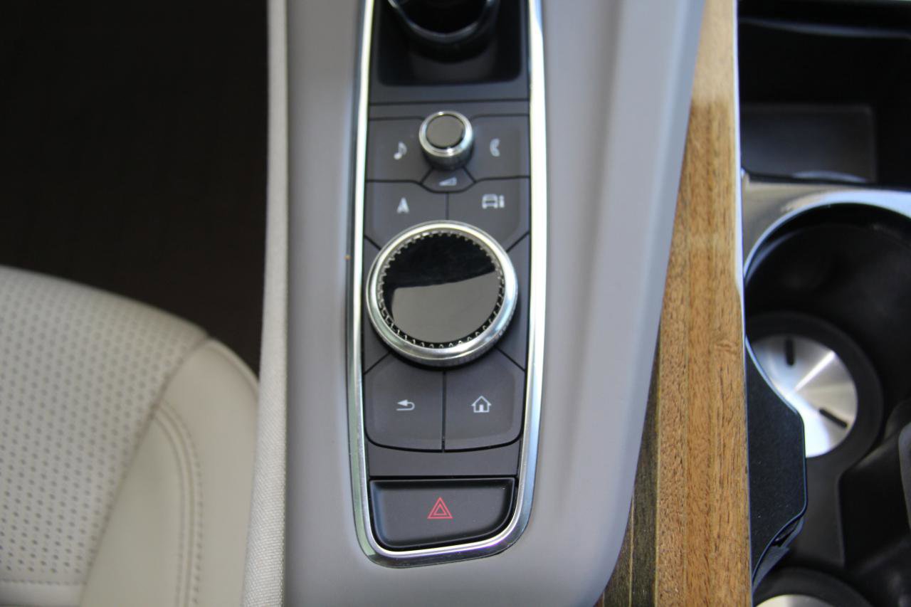 Used 2023 Cadillac Escalade ESV Sport Platinum AWD/4WD image 31