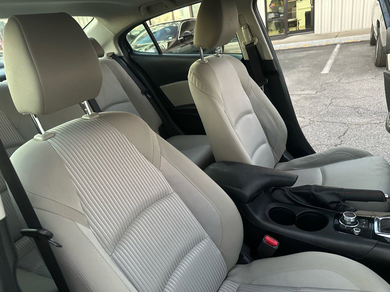 Used 2016 MAZDA MAZDA3 i Touring w/ Popular Equipment Package image 19