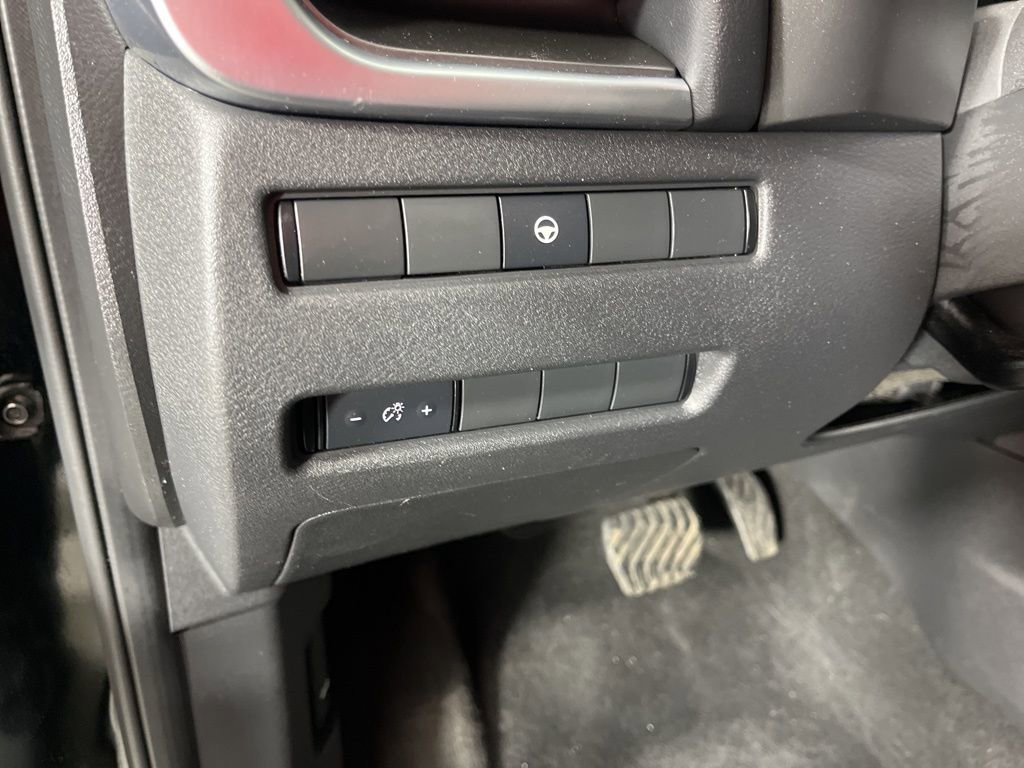 Used 2021 Nissan Rogue SV image 25