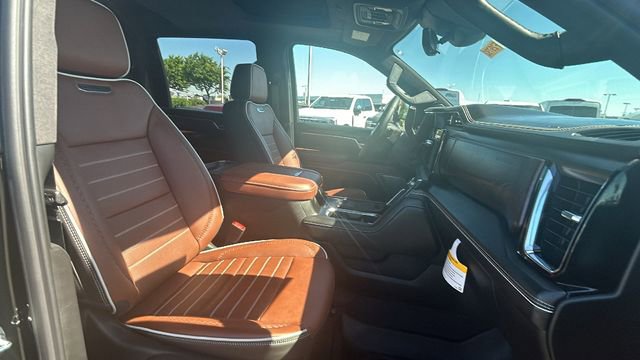 Used 2025 GMC Sierra 2500 Denali Ultimate image 11
