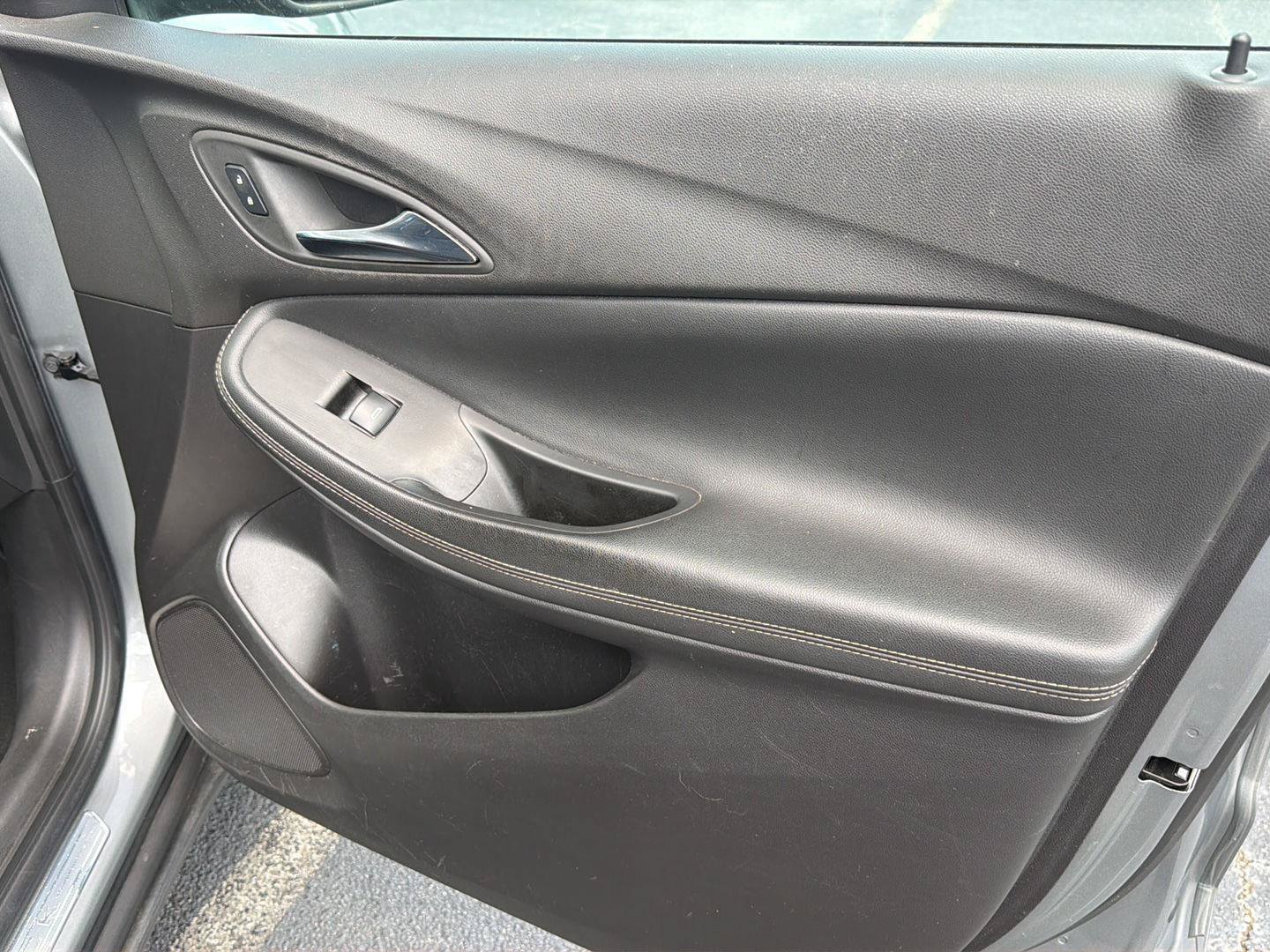 Used 2023 Buick Encore GX Select FWD image 14