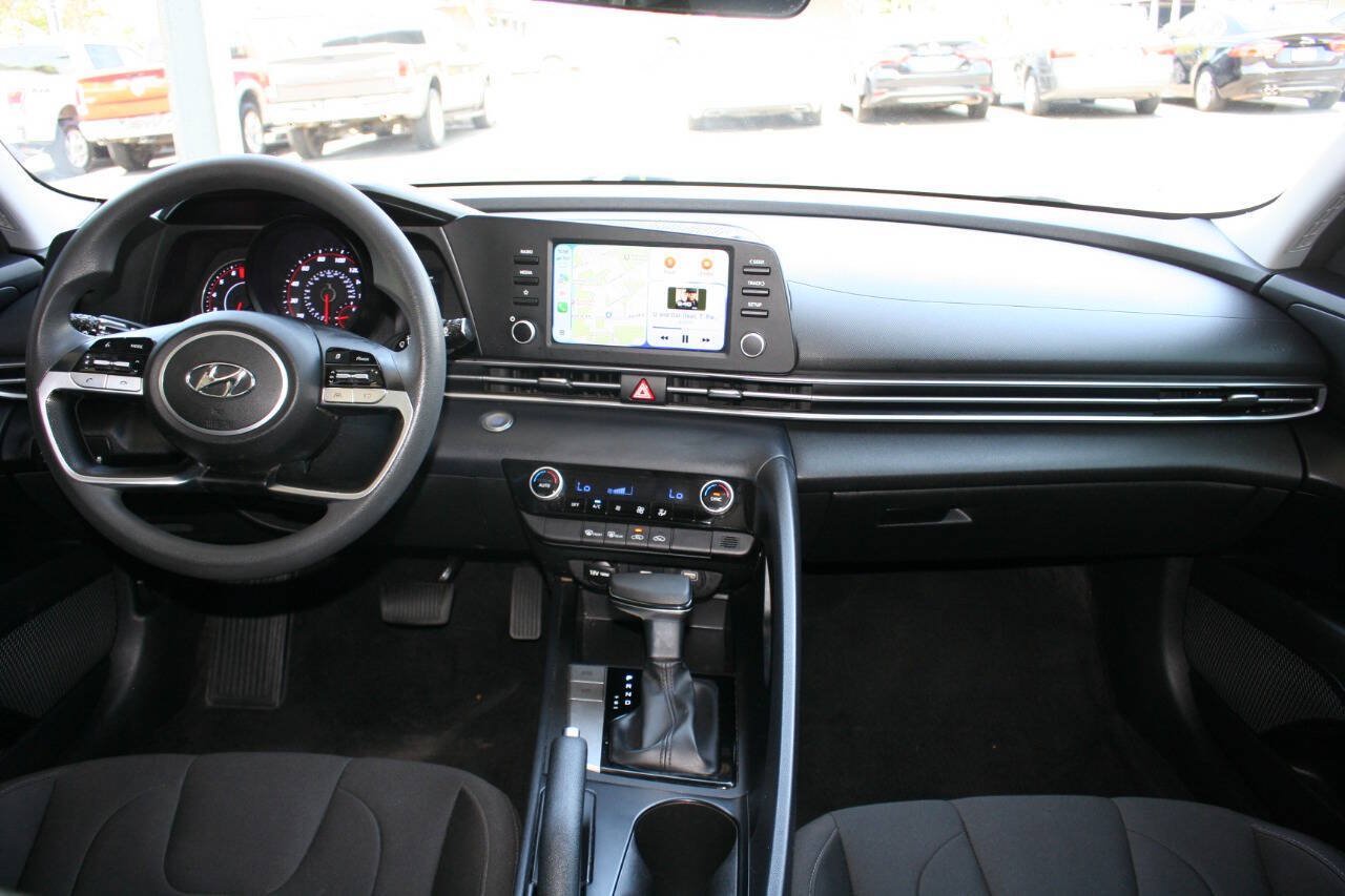 Used 2021 Hyundai Elantra SEL FWD image 14