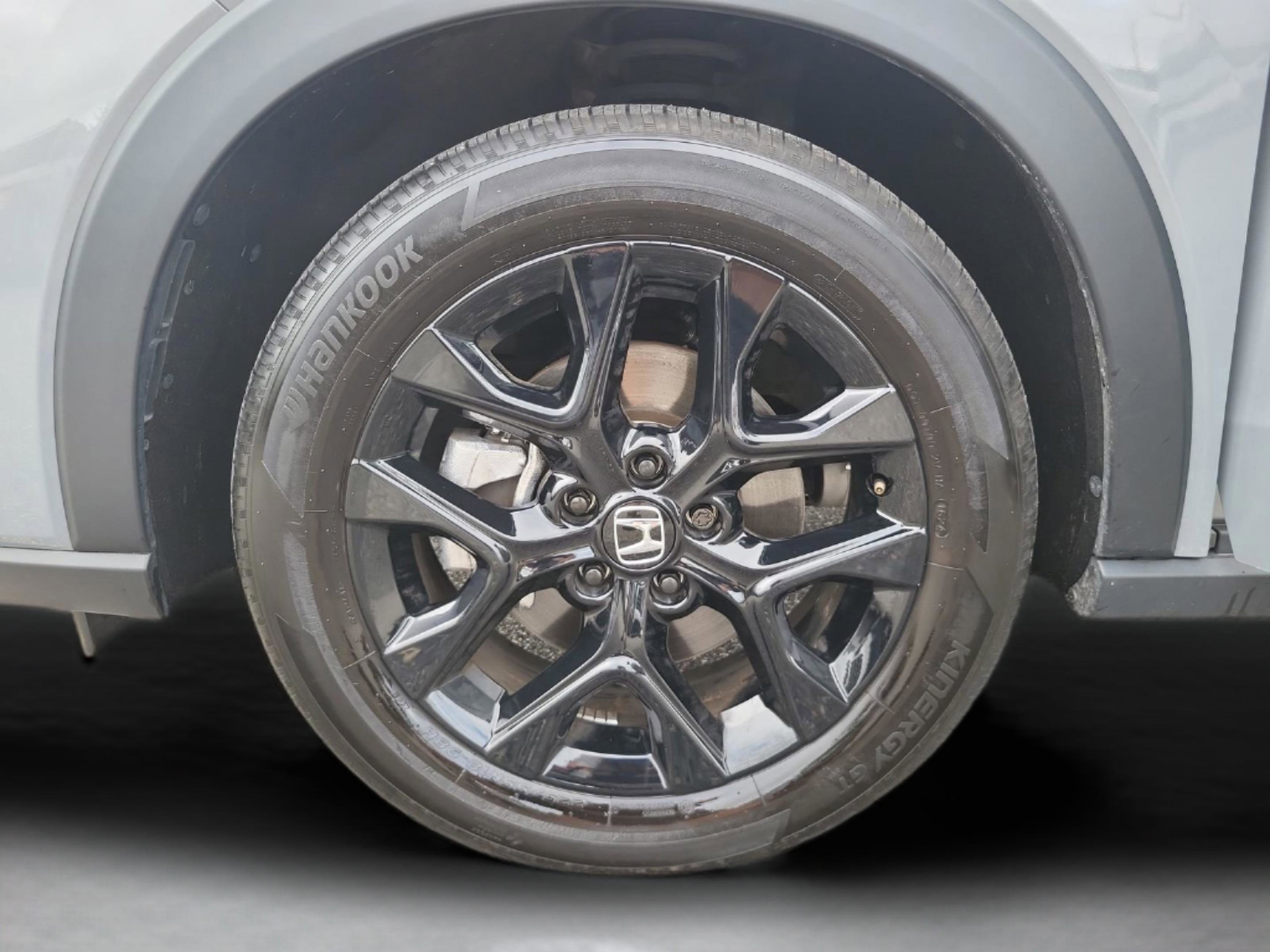 Certified 2025 Honda HR-V Sport image 31