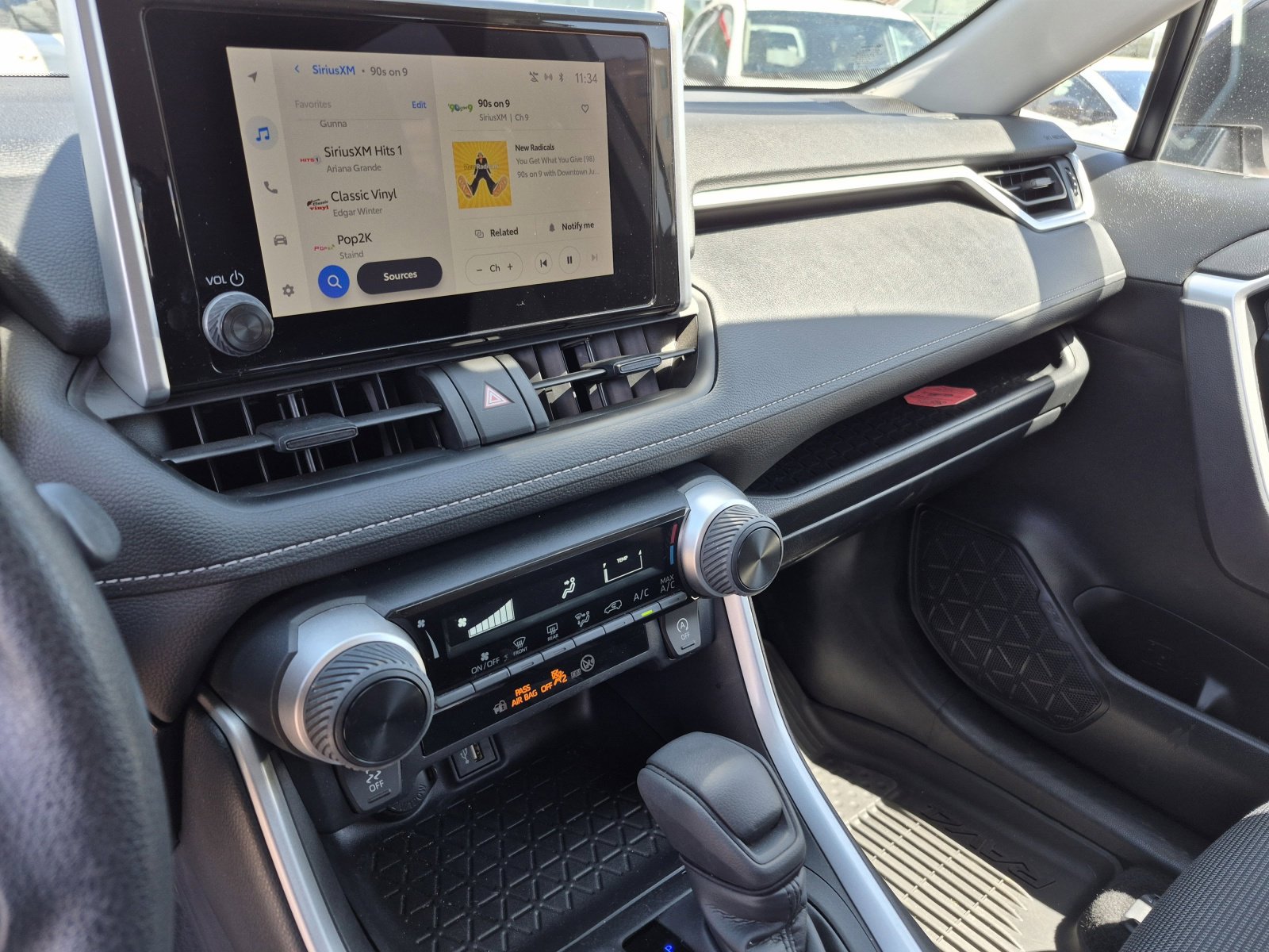 Certified 2023 Toyota RAV4 LE AWD/4WD image 11