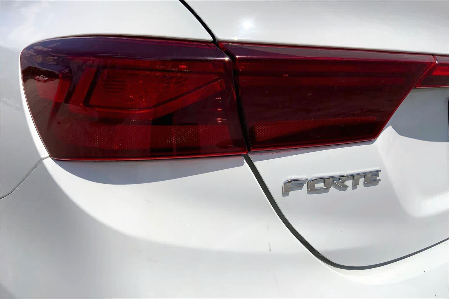 Used 2021 Kia Forte LXS FWD image 28