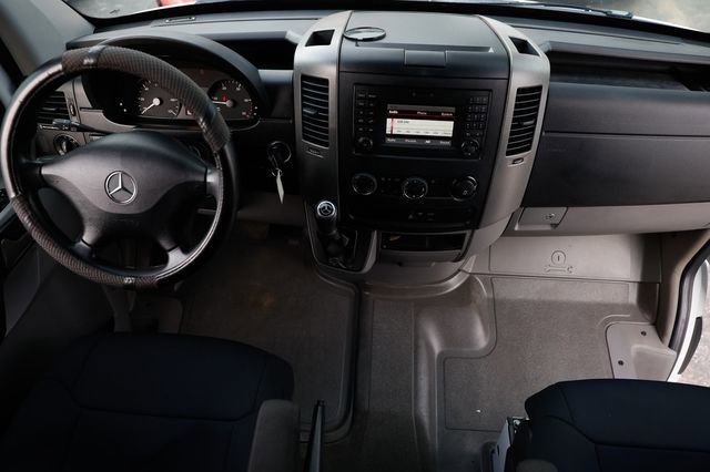 Used 2016 Mercedes-Benz Sprinter 2500 image 2