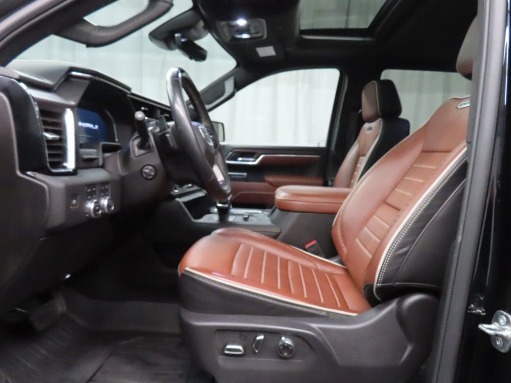 Used 2025 GMC Sierra 1500 Denali Ultimate AWD/4WD image 9