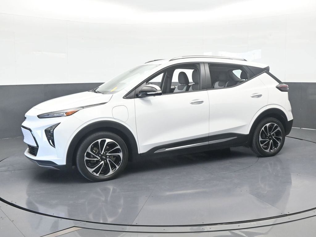 Used 2023 Chevrolet Bolt EUV Premier image 2