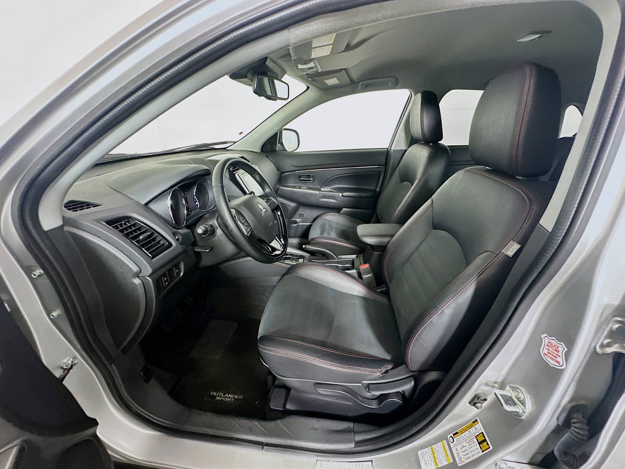 Used 2025 Mitsubishi Outlander Sport AWD image 13