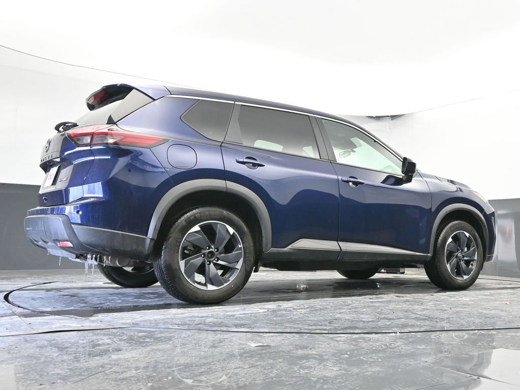 Used 2024 Nissan Rogue SV image 47