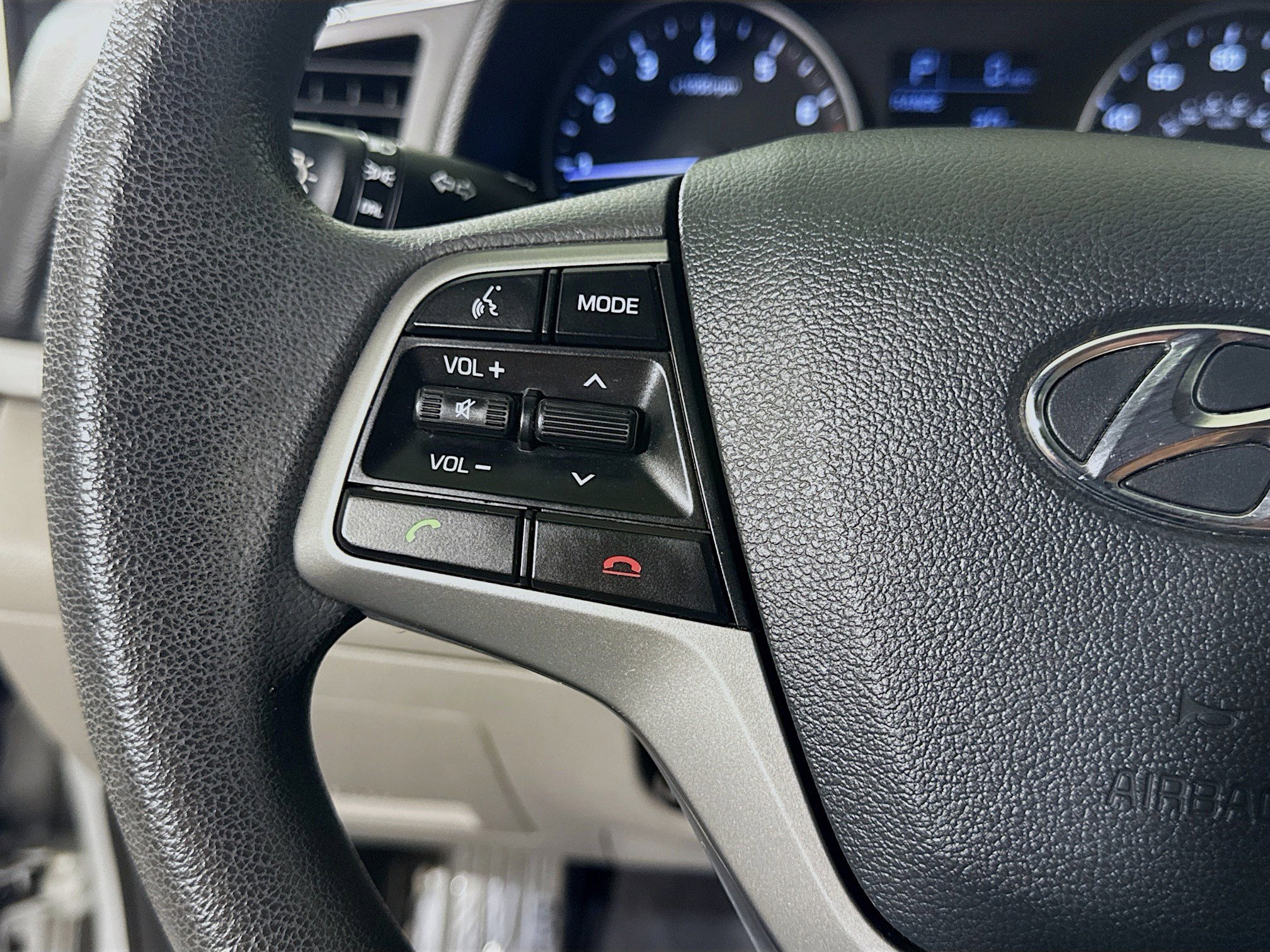 Used 2018 Hyundai Elantra SE image 14