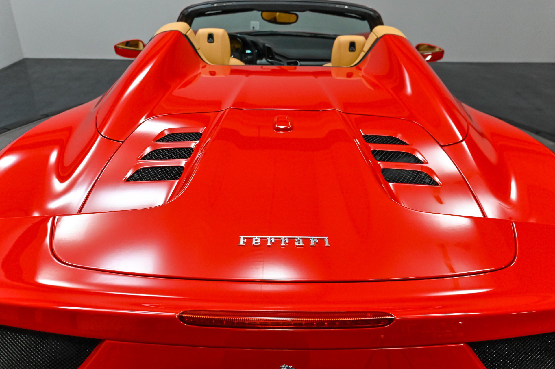 Used 2013 Ferrari 458 Spider RWD image 20