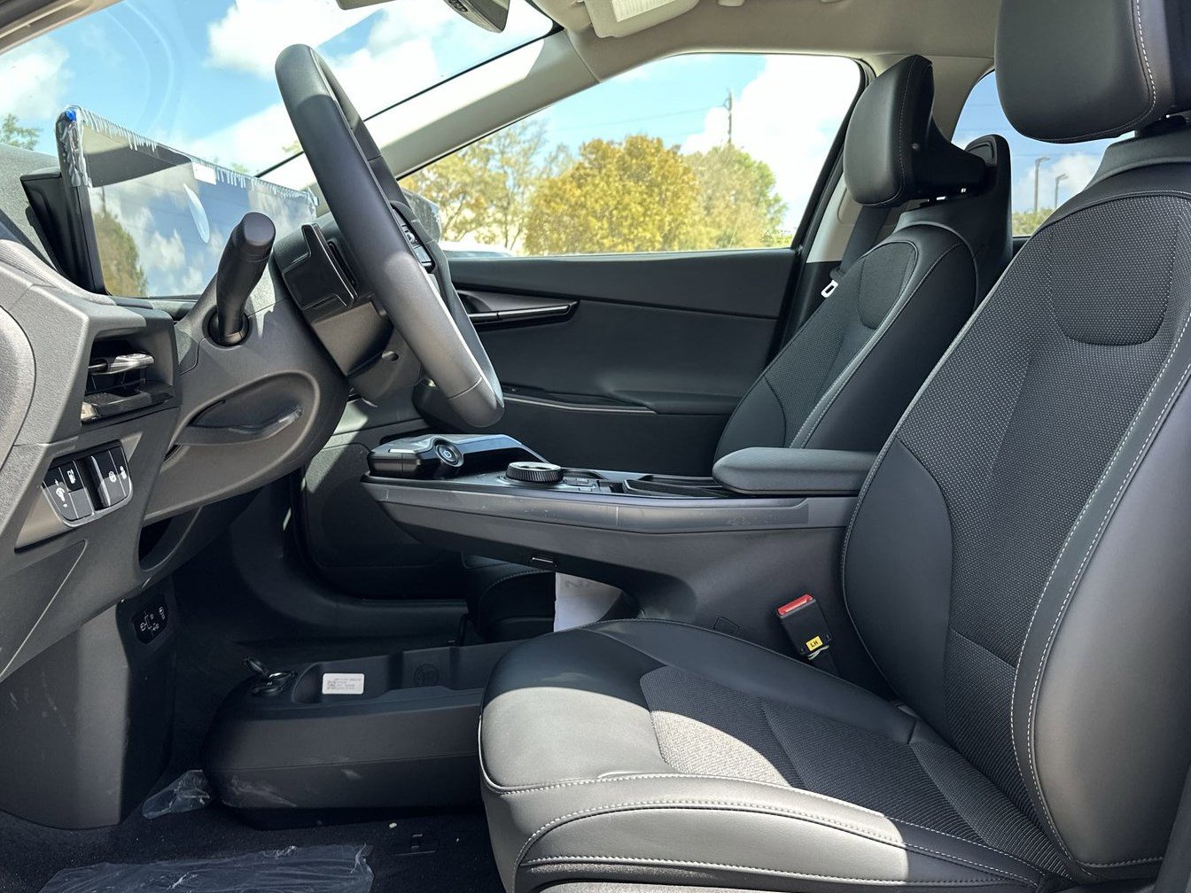 New 2025 Kia EV6 Light w/ Light LR Technology Package image 15