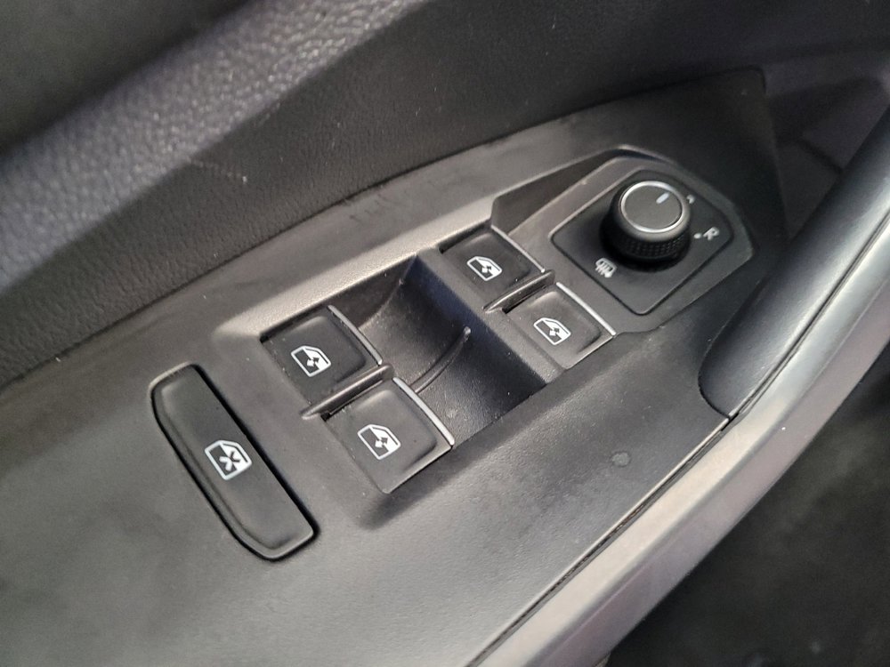 Used 2025 Volkswagen Jetta Sport FWD image 27