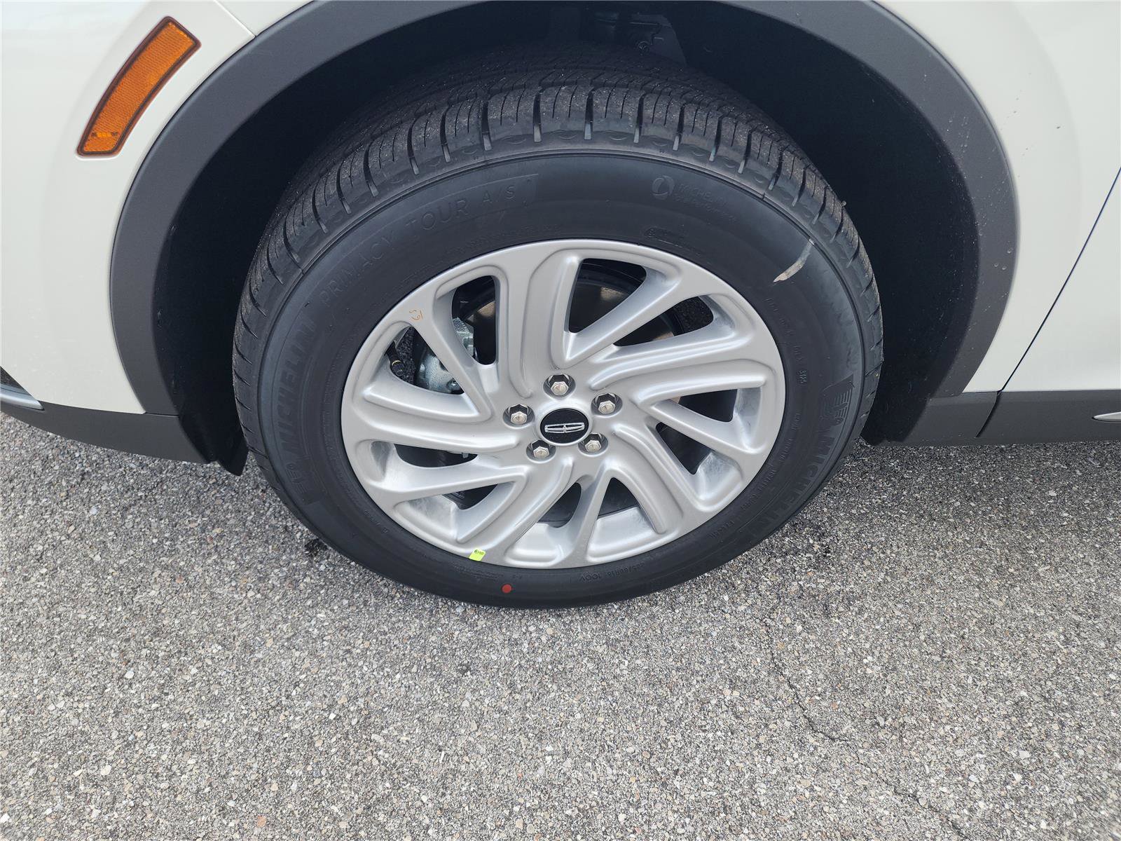 New 2026 Lincoln Corsair Premiere image 9