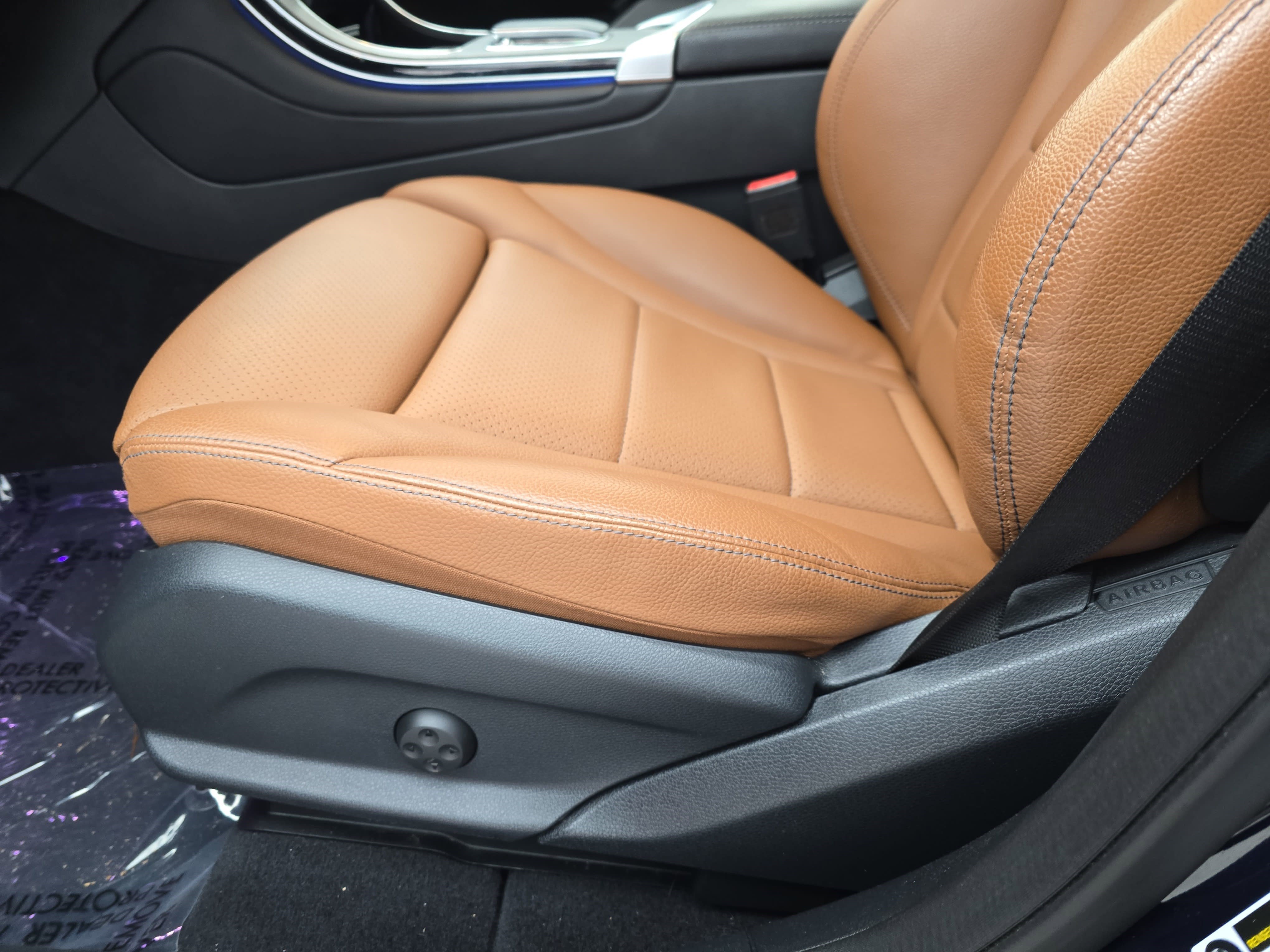 Used 2022 Mercedes-Benz GLC 300 image 27