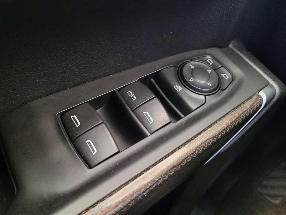 Used 2021 Chevrolet Silverado 1500 LT AWD/4WD image 27