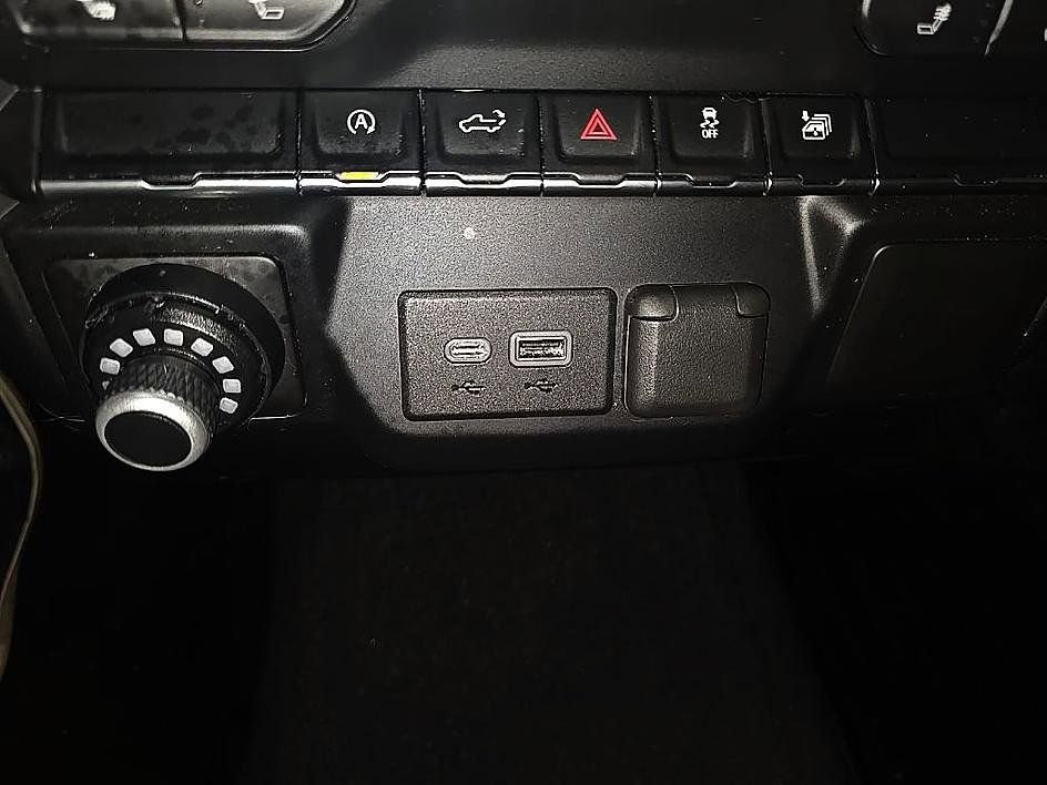 Used 2019 Chevrolet Silverado 1500 LT w/ All-Star Edition image 24