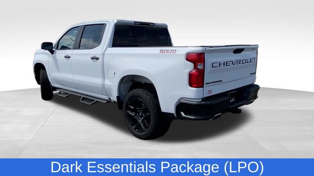 Certified 2022 Chevrolet Silverado 1500 Custom Trail Boss w/ LPO, Dark Essentials Package AWD/4WD image 7