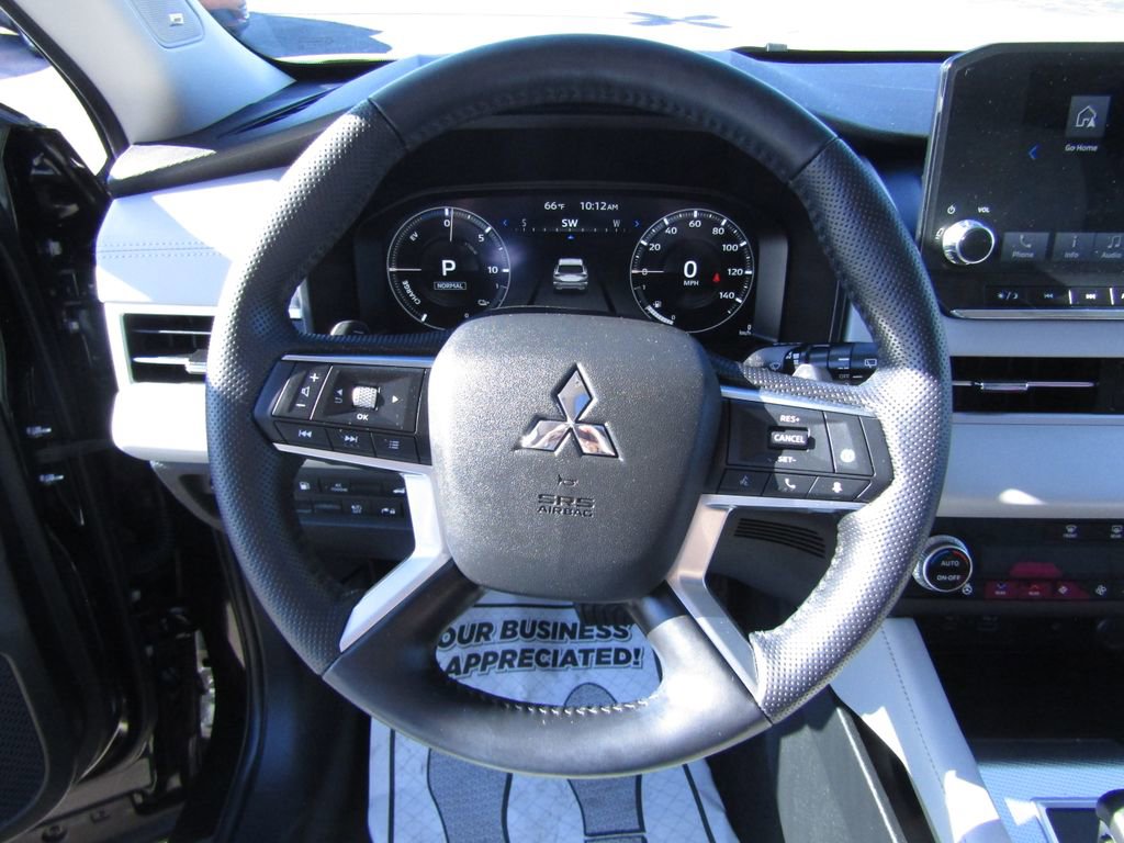 Used 2024 Mitsubishi Outlander SEL Black Edition image 19