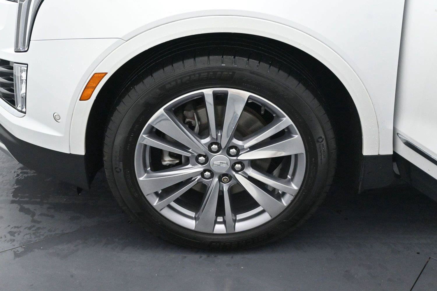 Certified 2024 Cadillac XT5 Premium Luxury w/ Technology Package AWD/4WD image 34