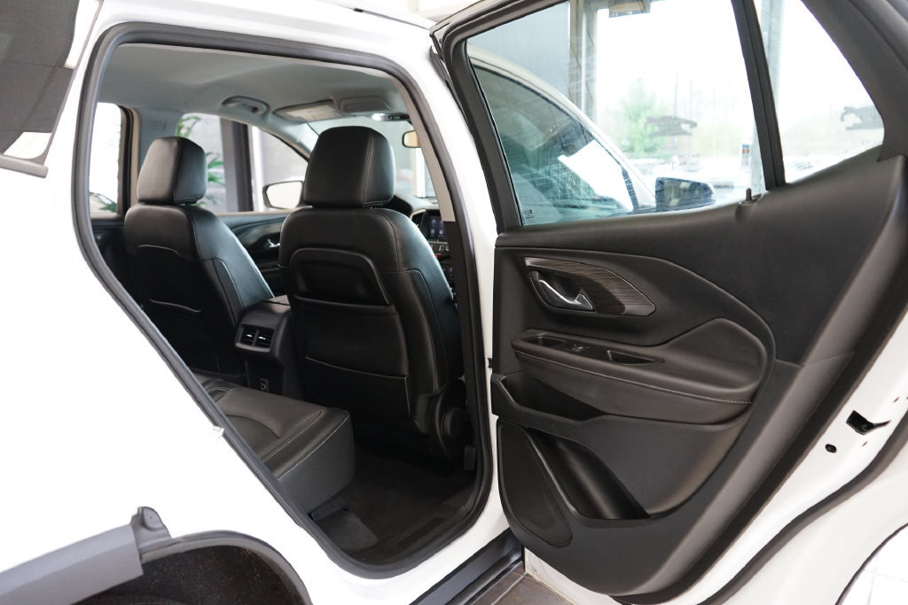 Used 2023 GMC Terrain SLT FWD image 45